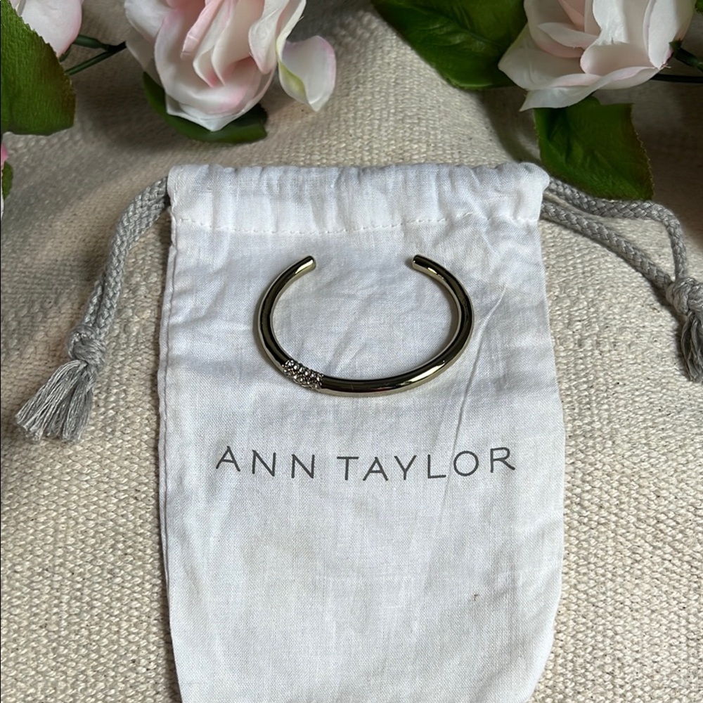 🦋Ann Taylor gold tone  Cuff Bracelet